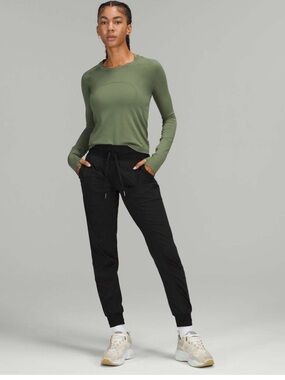 Lululemon Dance Studio Joggers